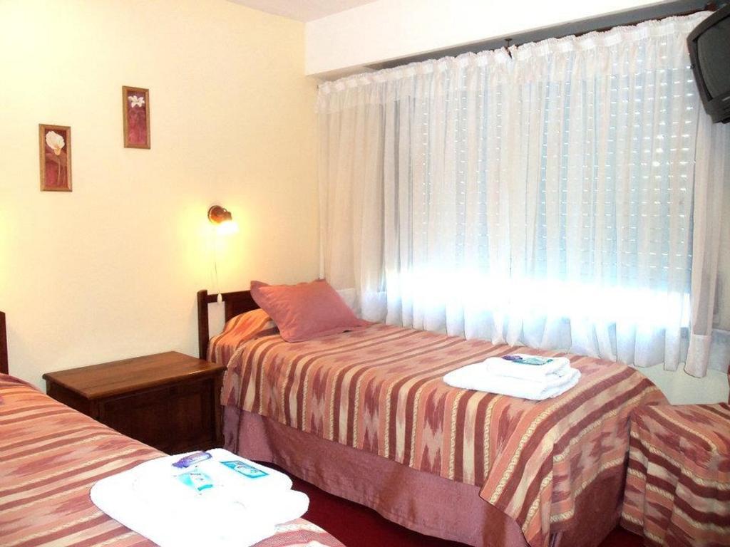 Dino'S Hotel Villa Gesell Zimmer foto